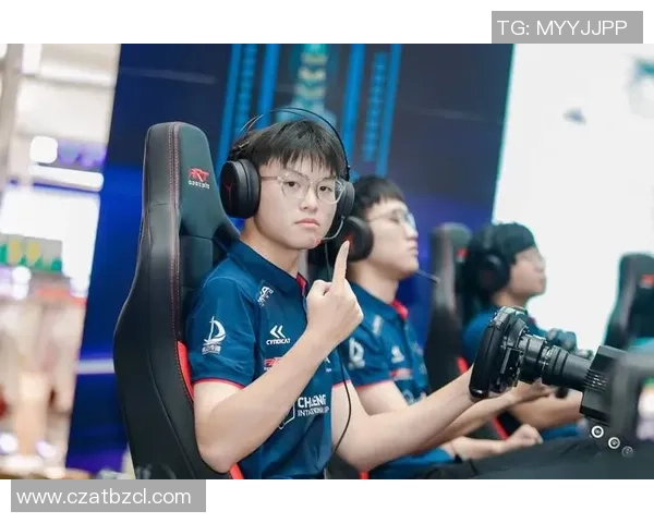 《英雄联盟全球总决赛精彩回顾：新王崛起，电竞历史再写辉煌篇章》