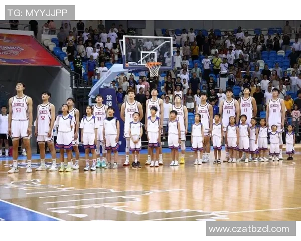 以篮球为纽带探索团队协作精神与青春奋斗力量的无限可能