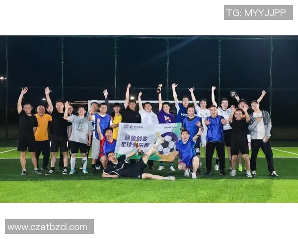 聚焦足球明星奋战绿茵精彩故事展现荣耀与激情时刻风采魅力全面展