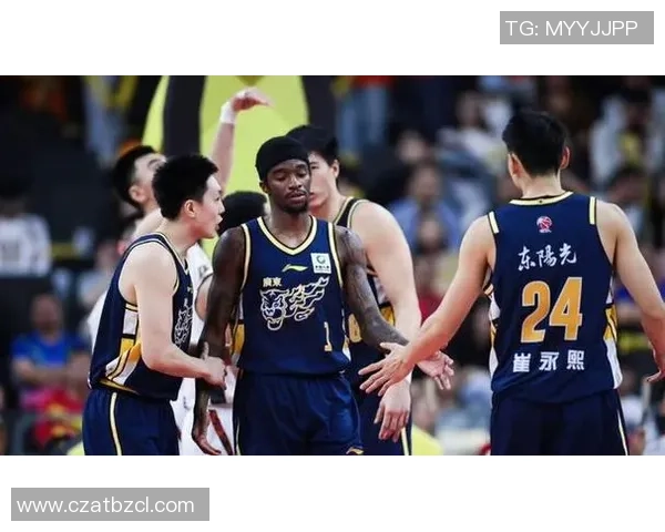 南京同曦迎战广东宏远全力争胜激战即将上演篮球迷不容错过的精彩对决